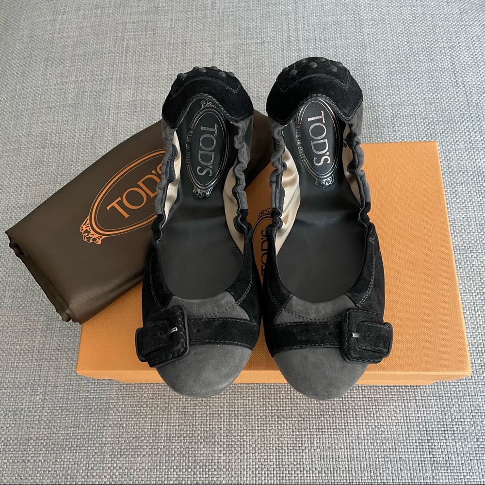 EUC Tod’s Ballerina Dee Fibbia Pelle Black and Gray Suede Flats size 36